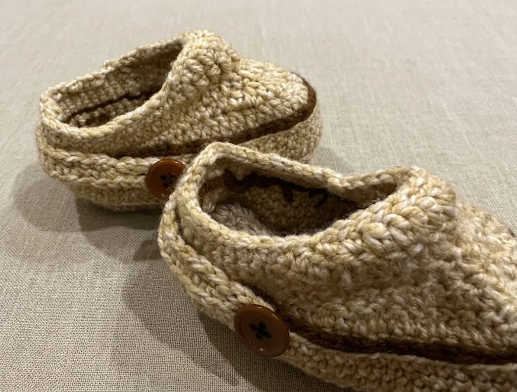 Beige Baby Crocs 3